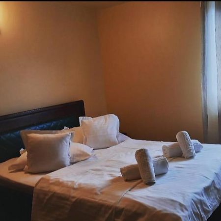 ホテル Restaurant Casa Miorita Buşteni エクステリア 写真